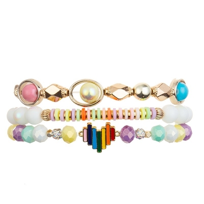 Bracelete feito a mão dos grânulos do encanto do coração do arco-íris colorido para o partido das mulheres