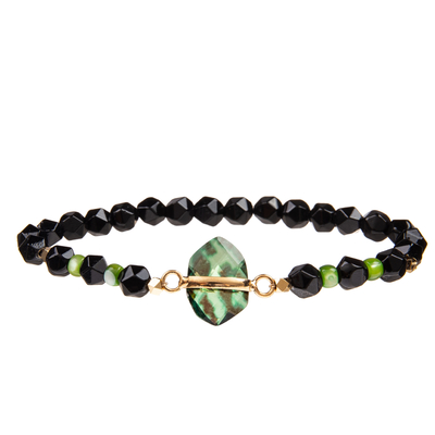 O cálculo biliar feito a mão lapidado perla braceletes com o cristal irregular chapeado ouro