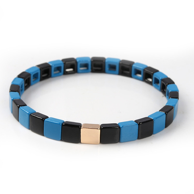 O bracelete geométrico da telha do esmalte, estiramento multicolorido perlou braceletes