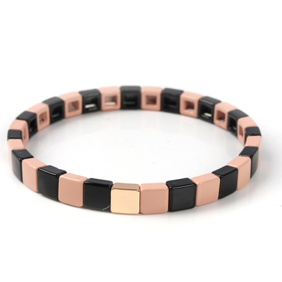 O bracelete geométrico da telha do esmalte, estiramento multicolorido perlou braceletes