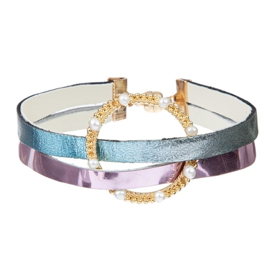 Bracelete de couro feito a mão do ODM do OEM, bracelete de couro do encanto das mulheres metálicas dobro