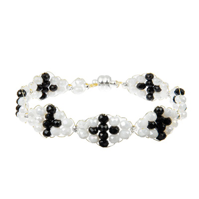 Os braceletes frisados do hematita 0.7mm ajustam o ouro preto e branco com prata