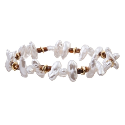 Una dão forma ao presente branco do bracelete da pérola da indicação do bracelete do estiramento da pérola da cor