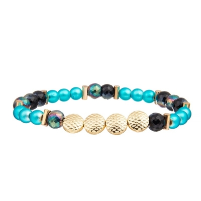 O metal martelado do ouro perla o bracelete ajustável com os grânulos do verde da bolha