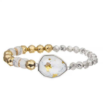 O quartzo natural lapidou o ouro feito a mão do bracelete dos grânulos da ágata chapeado com a folha de ouro