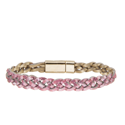 O bracelete trançado de couro genuíno das mulheres feito a mão com fecho magnético